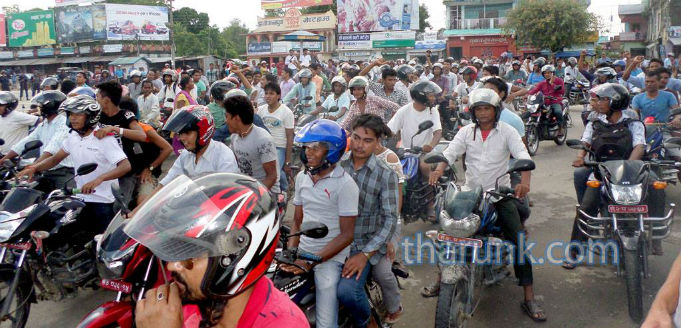 Tharu protest in kailai 03