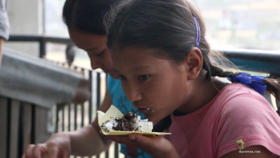 Barsha lekhi miss Nepal international celebrating her birthday a t orphans house 05