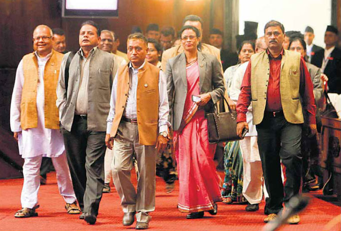 १३ बुँदे माग सम्बोधन नगरेको भन्दै थरुहटद्वारा नीति तथा कार्यक्रम बहिस्कार