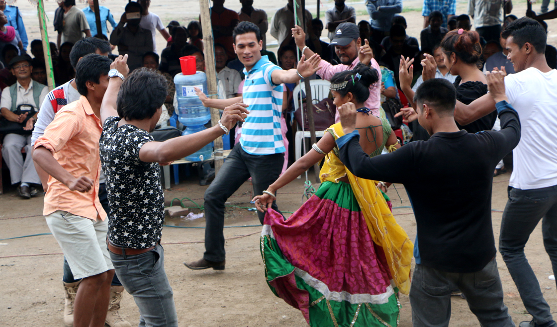 Rele Ansan_Tharu Special 04