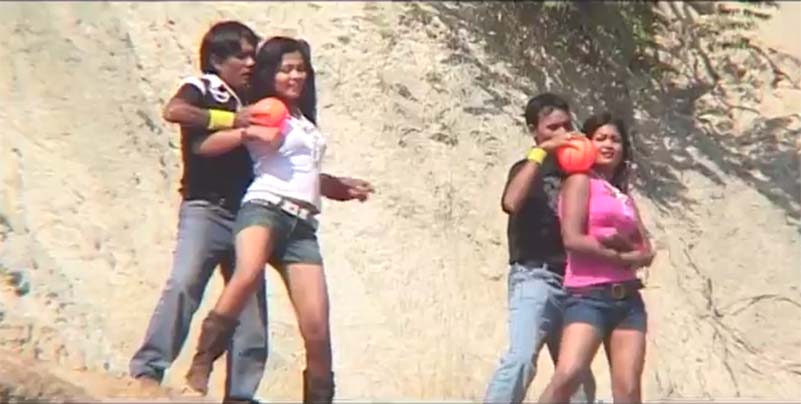 राजेश पायल राई र माण्डबी त्रिपाठीको सुपरहिट थारु गीत सार्वजनिक