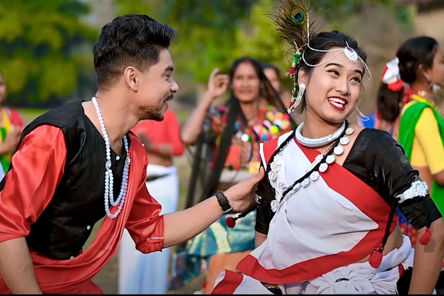 ‘मन लागेन’बाट चर्चा कमाएका नरेश चौधरीको ‘परदेशिया सजना’को भिडियो सार्वजनिक