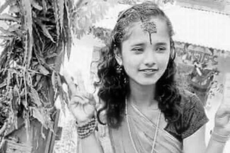 कर्फ्यु लगाएर थारुको घर पसल लुट्ने प्रशासन अनि चोरी डकैती मुद्दा लाग्ने हामीलाई : लक्ष्मण थारु