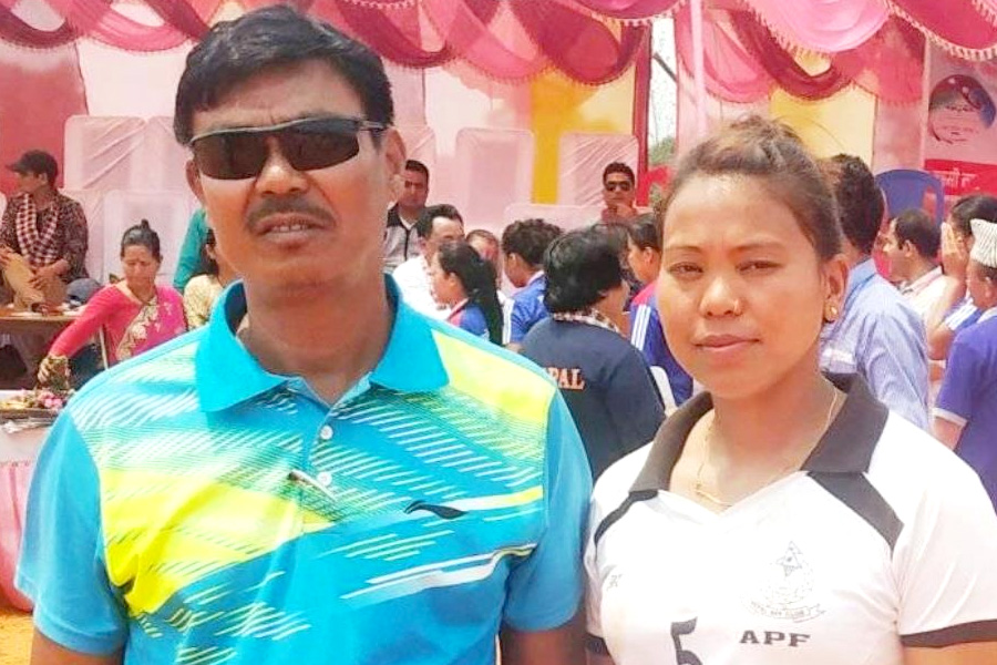 राष्ट्रिय रेफ्री विष्णु चौधरीको परिवार नै भलिबलमा, दुई छोरी राष्ट्रिय टिममा, छोरा प्रदेश टिममा