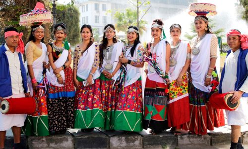 थारु समुदायको परम्परा संरक्षण गर्न लुम्बिनीमा विधेयक
