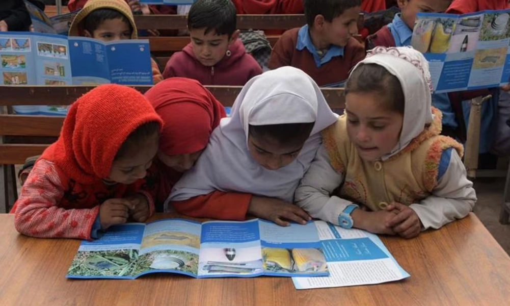 पाकिस्तानको छात्रा स्कुलमा आक्रमण, जसले इस्लामवादीहरूको प्रभुत्वको याद दिलाउँछ