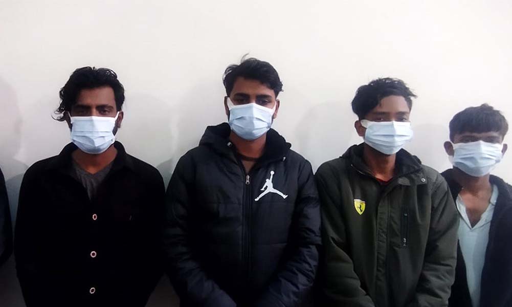 बाबु महेश र छोरा युपेश चौधरीलाई क्यानडा पठाइदिन्छु भन्दै ६६ लाख ठगी गर्नेहरू पक्राउ