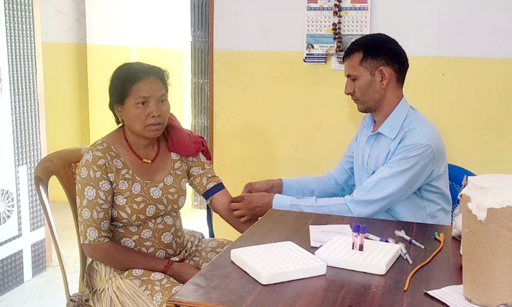 सिकलसेल एनिमिया पहिचानका लागि १८४२ जना थारूको रगत परीक्षण