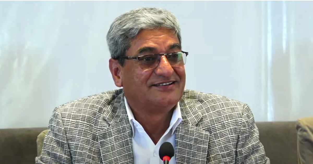 गृहमन्त्री रमेश लेखकले  दिए राजीनामा