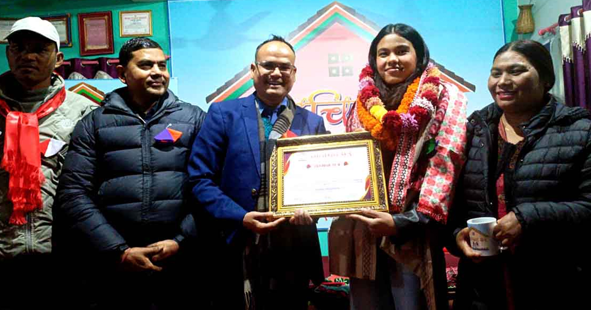 पाइलट टीका चौधरी सम्मानित