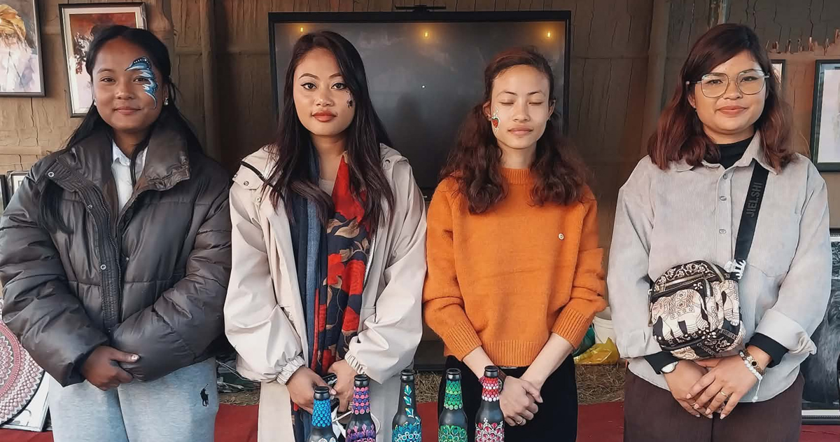 खिचरा महोत्सवमा तीन युवती कलाकारको सिर्जनाले तान्यो दर्शकको नजर