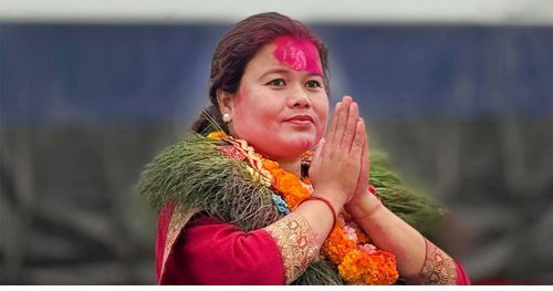 स्वास्थ्यकर्मीबाट संसदमा इन्ट्री गर्दैछिन् पुष्पा चौधरी