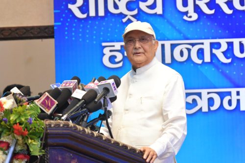 चुनावमा धक्का खाएका छौं, सकिएका छैनौं : केपी ओली